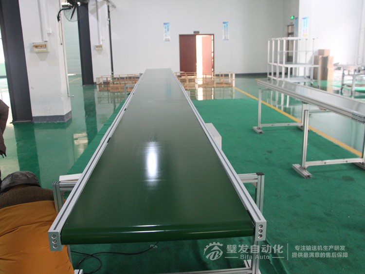 標(biāo)準(zhǔn)大線結(jié)構(gòu)皮帶機(jī) 標(biāo)準(zhǔn)大線結(jié)構(gòu)皮帶機(jī)