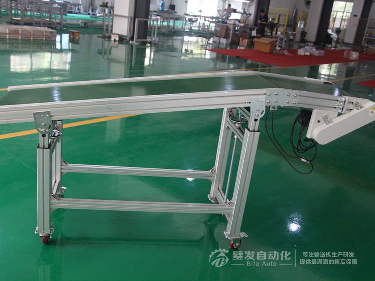 機(jī)械手配套帶平臺斜坡輸送線 機(jī)械手配套帶平臺斜坡輸送線