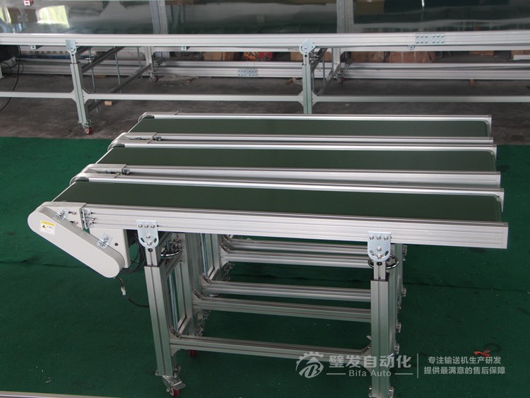 標(biāo)準(zhǔn)小型升降腿皮帶輸送機 標(biāo)準(zhǔn)小型升降腿皮帶輸送機