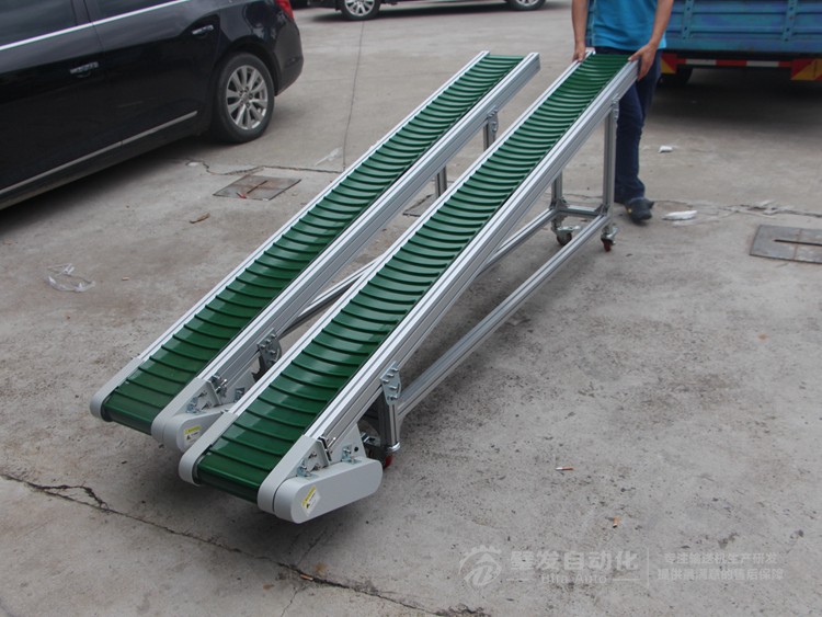 皮帶面加橫向?qū)l小型皮帶輸送機(jī)