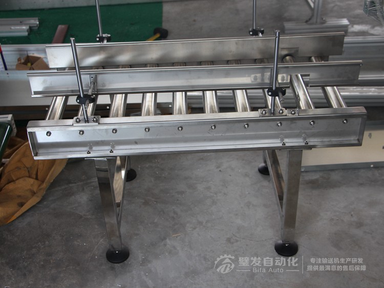 無動(dòng)力滾筒輸送機(jī) 無動(dòng)力滾筒輸送機(jī)