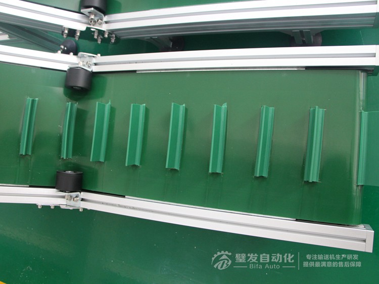 低端平臺(tái)精研電機(jī)不銹鋼擋邊料斗爬坡輸送機(jī) 低端平臺(tái)精研電機(jī)不銹鋼擋邊料斗爬坡輸送機(jī)