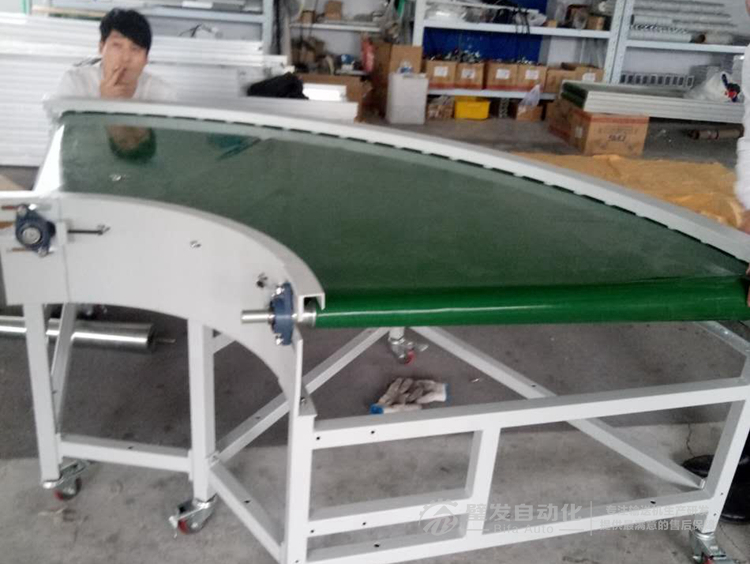 90度轉彎輸送機
