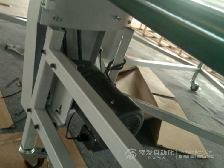 180度轉(zhuǎn)彎機(jī) 180度轉(zhuǎn)彎機(jī)