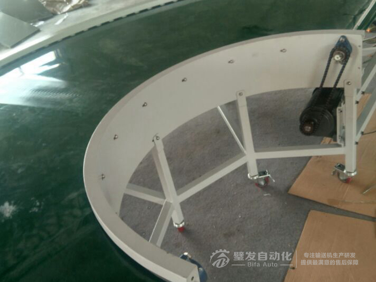 180度轉(zhuǎn)彎機(jī) 180度轉(zhuǎn)彎機(jī)