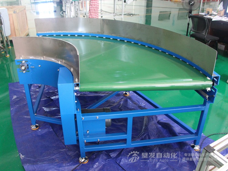 碳鋼藍色烤漆加擋邊90度皮帶轉(zhuǎn)彎機 碳鋼藍色烤漆加擋邊90度皮帶轉(zhuǎn)彎機