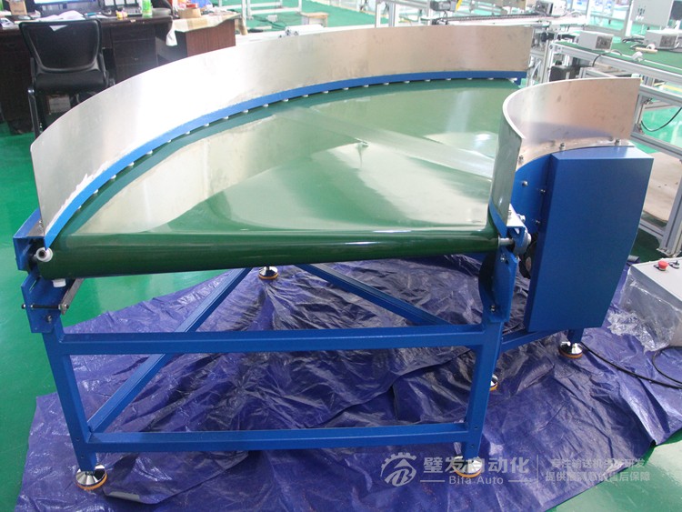 碳鋼藍色烤漆加擋邊90度皮帶轉(zhuǎn)彎機 碳鋼藍色烤漆加擋邊90度皮帶轉(zhuǎn)彎機