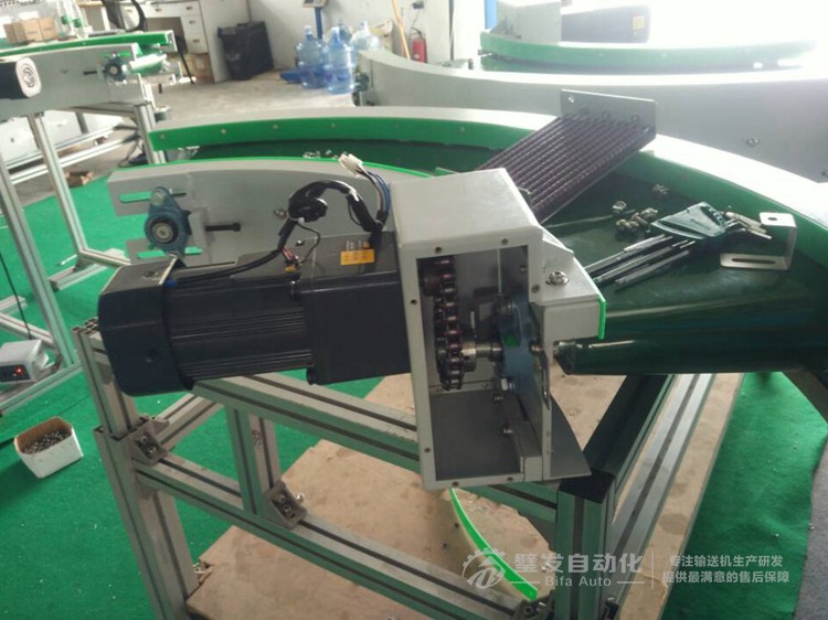 小型轉(zhuǎn)彎機 小型轉(zhuǎn)彎機