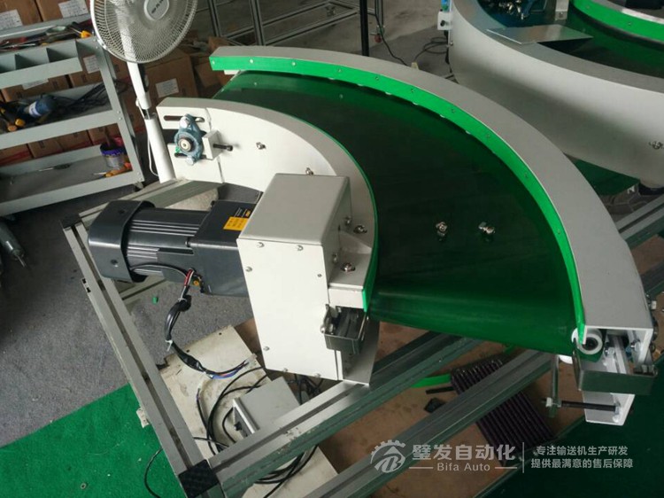 小型轉(zhuǎn)彎機 小型轉(zhuǎn)彎機