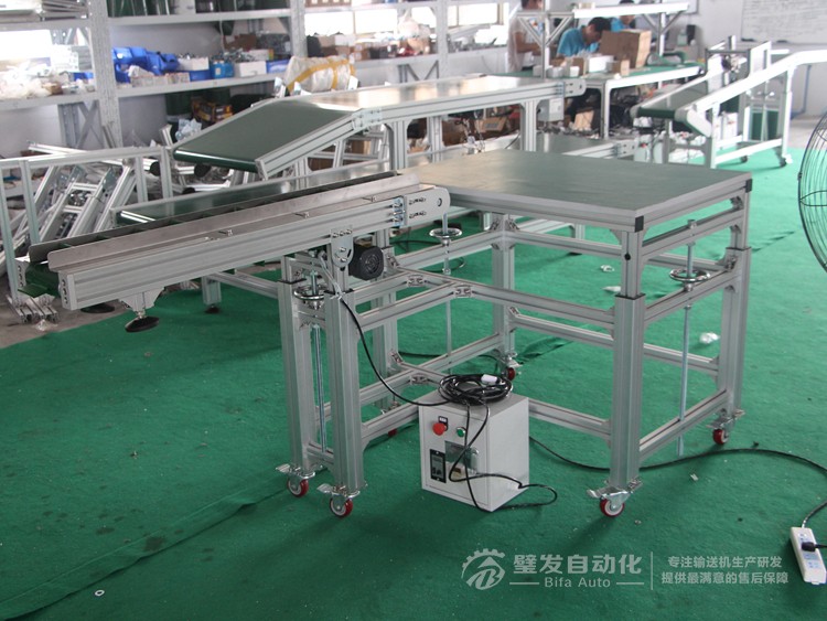 銜接工作桌小型非標(biāo)皮帶輸送機(jī) 銜接工作桌小型非標(biāo)皮帶輸送機(jī)