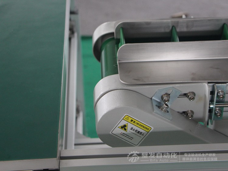 銜接工作桌小型非標(biāo)皮帶輸送機(jī) 銜接工作桌小型非標(biāo)皮帶輸送機(jī)