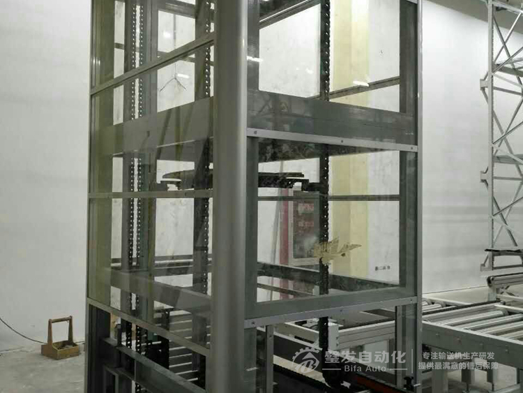 垂直提升機(jī) 垂直提升機(jī)