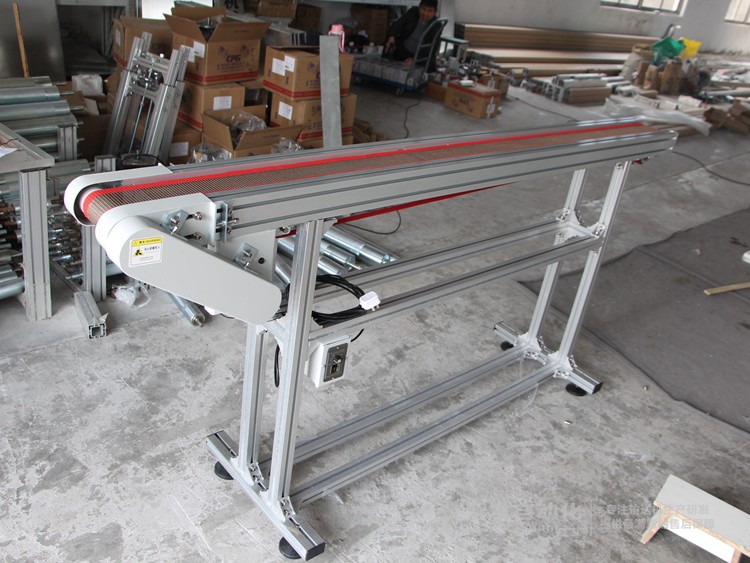 網(wǎng)帶輸送機(jī).jpg 網(wǎng)帶輸送機(jī).jpg